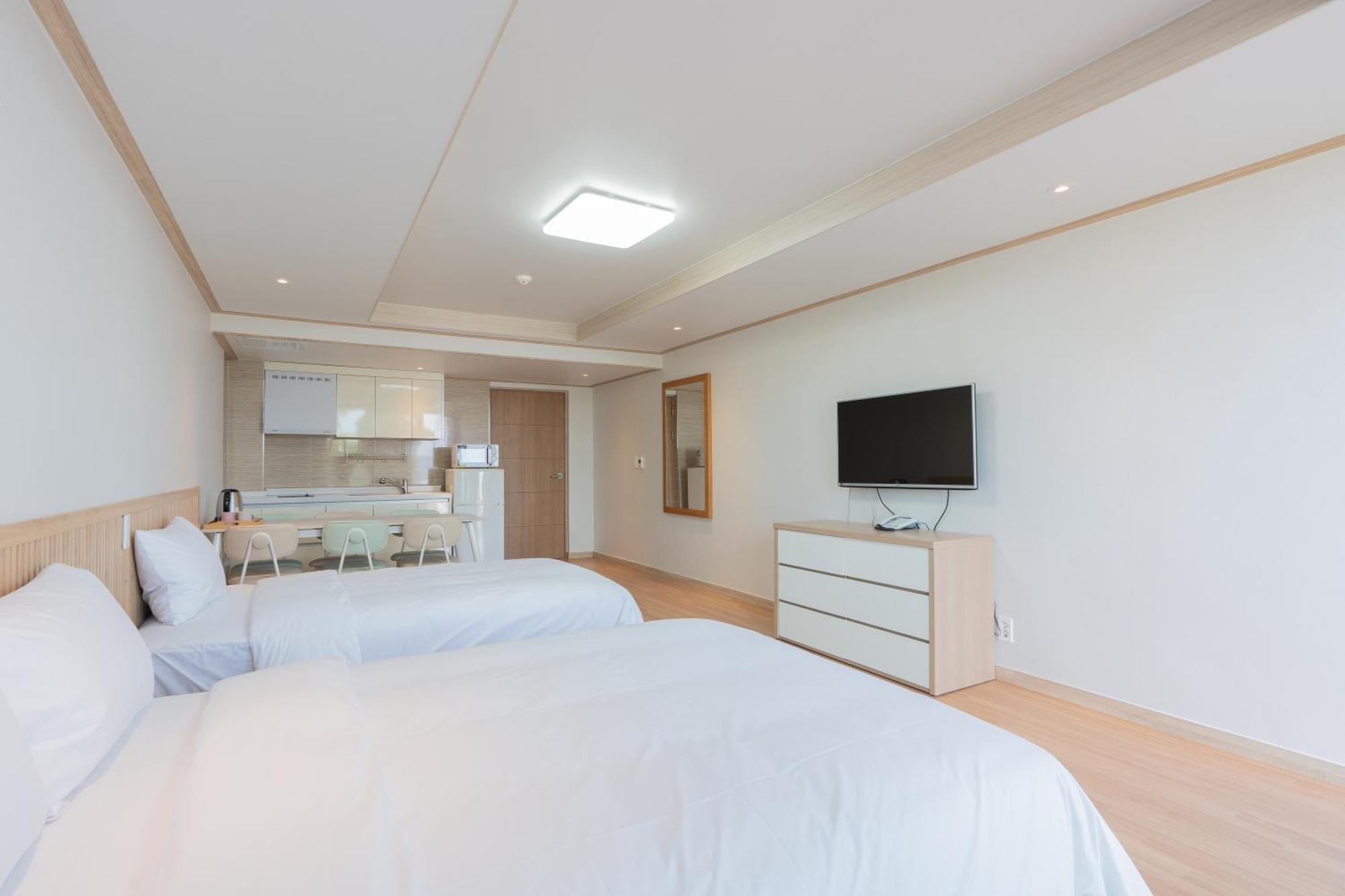 Ocean Palade Hotel Чеджудо Экстерьер фото